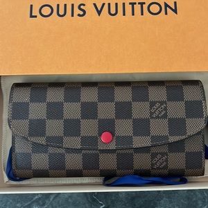 Louis Vuitton, used for less than one week. Box, bow, dust bag, tags.